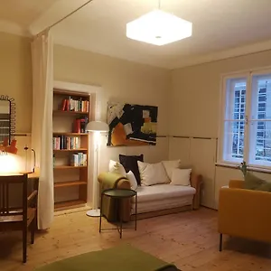 backyard-paradise-inapartment.vienna-besthotels.com/